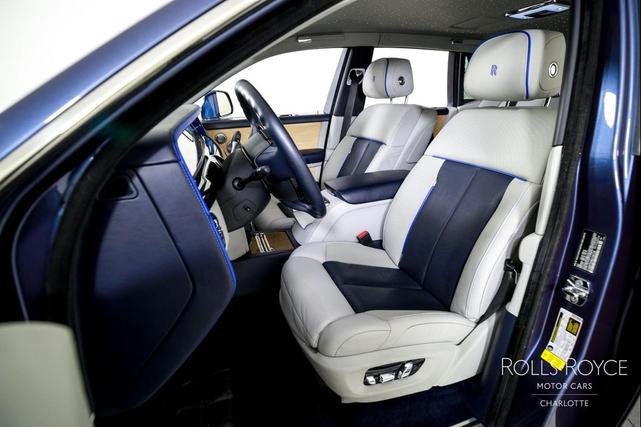 Photo of 2019 Blue Rolls-Royce Phantom
