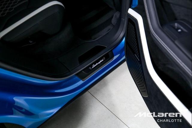 Photo of 2023 Blu Uranus Lamborghini Urus