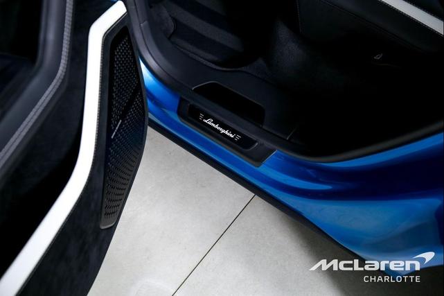 Photo of 2023 Blu Uranus Lamborghini Urus