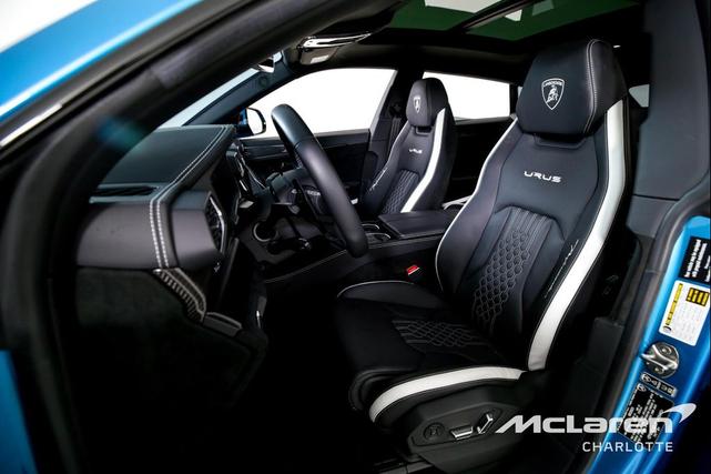 Photo of 2023 Blu Uranus Lamborghini Urus