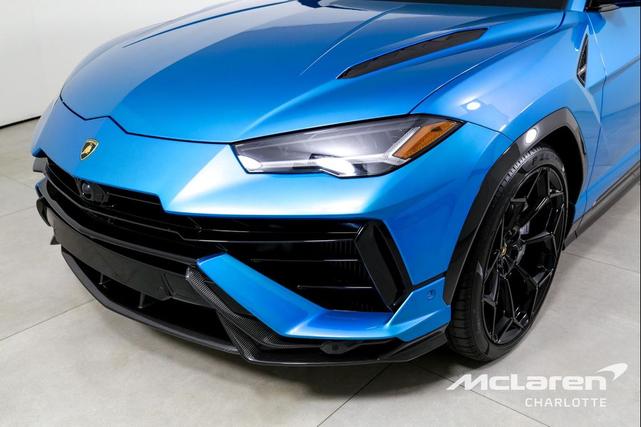 Photo of 2023 Blu Uranus Lamborghini Urus