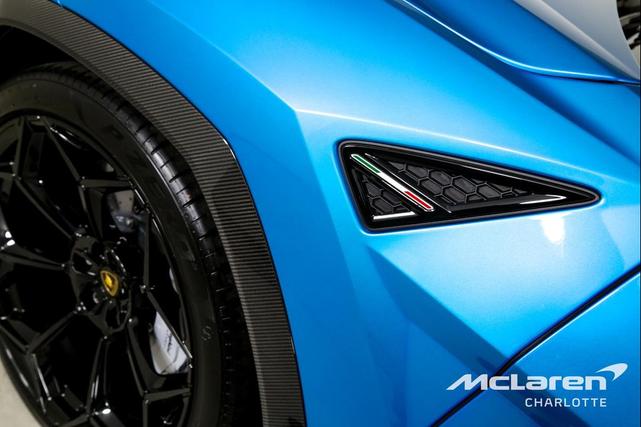 Photo of 2023 Blu Uranus Lamborghini Urus