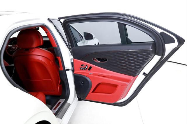 Photo of 2021 White Bentley Flying Spur