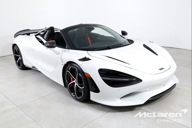 Photo of 2024 Ice White McLaren 750S