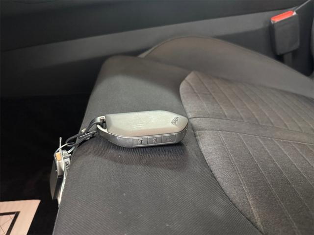 Photo of 2025 Aurora Black Pearl Kia K5
