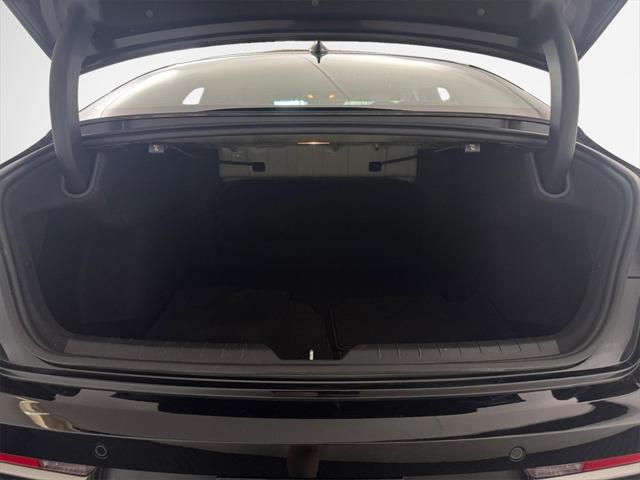 Photo of 2025 Aurora Black Pearl Kia K5