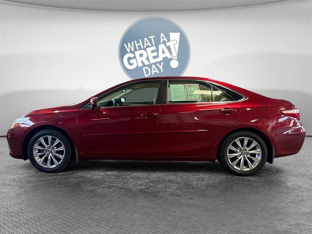 Photo of 2017 Ruby Flare Pearl Toyota Camry