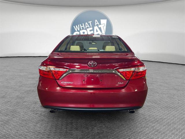 Photo of 2017 Ruby Flare Pearl Toyota Camry
