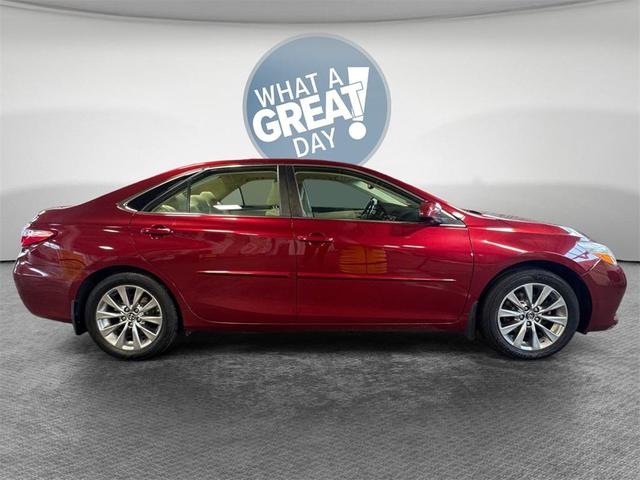Photo of 2017 Ruby Flare Pearl Toyota Camry