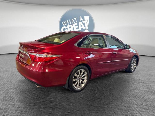 Photo of 2017 Ruby Flare Pearl Toyota Camry
