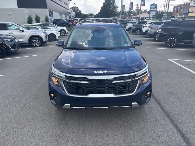 Photo of 2024 Dark Ocean Blue Kia Seltos