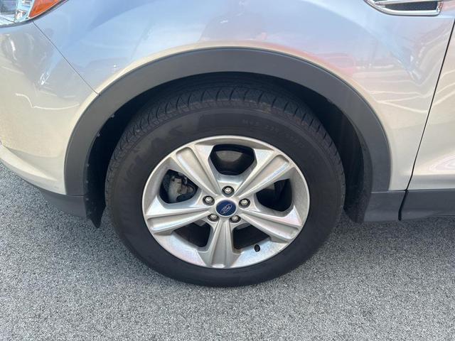 Photo of 2014 Ingot Silver Ford Escape