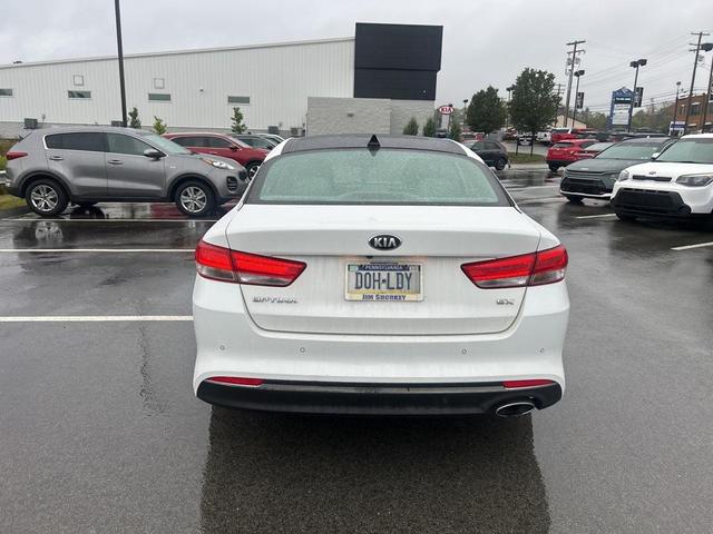 Photo of 2016 Snow White Pearl Kia Optima