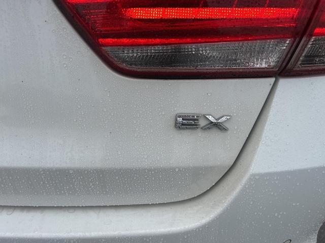 Photo of 2016 Snow White Pearl Kia Optima