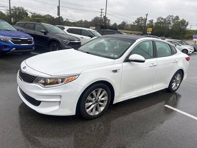 Photo of 2016 Snow White Pearl Kia Optima