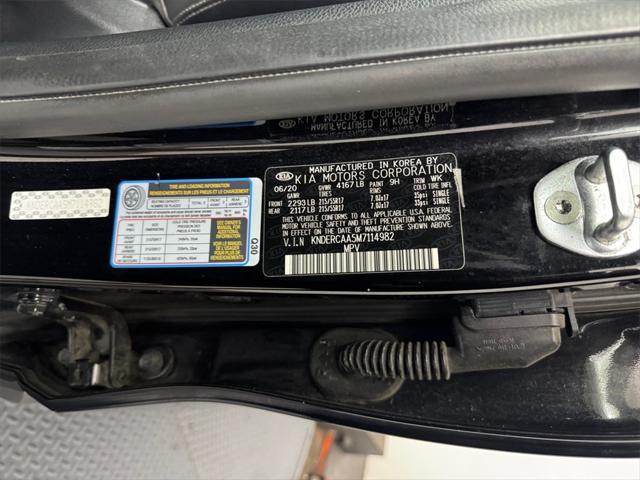 Photo of 2021 Cherry Black Kia Seltos