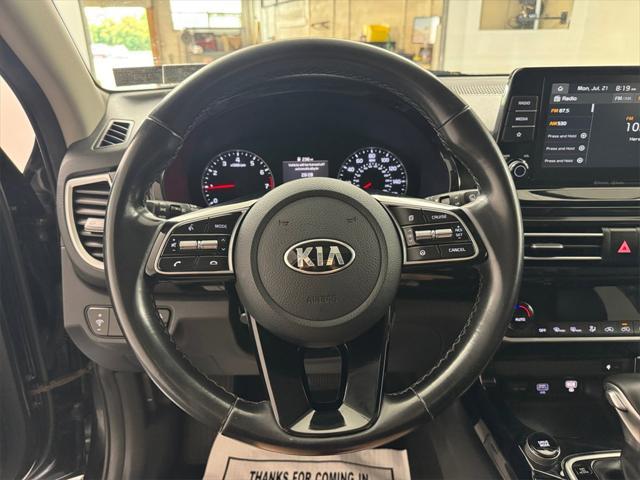 Photo of 2021 Cherry Black Kia Seltos