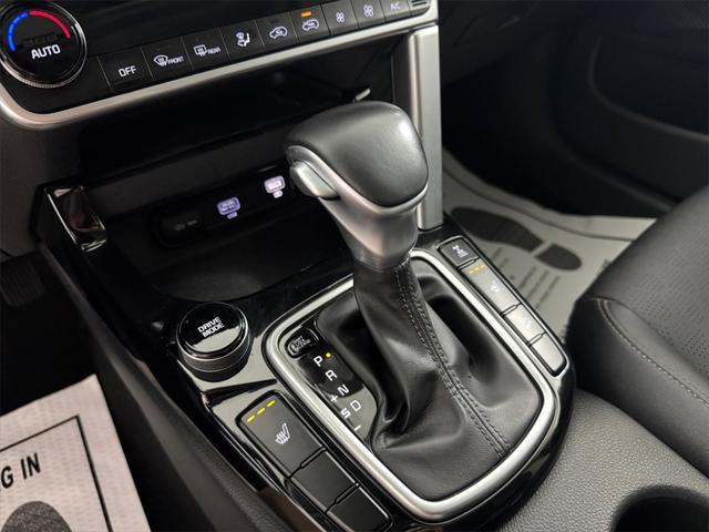 Photo of 2021 Cherry Black Kia Seltos