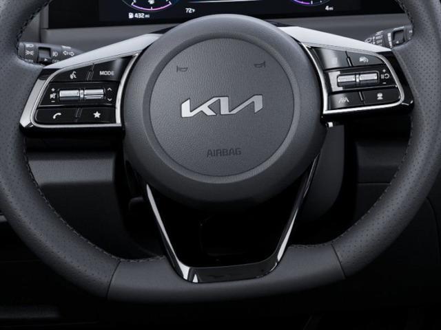 Photo of 2025 Snow White Kia Seltos