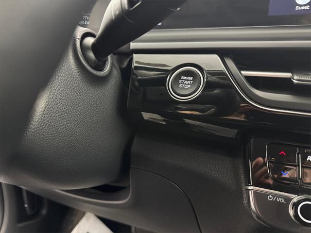 Photo of 2025 Neptune Blue Kia Seltos