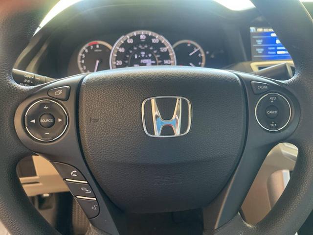 Photo of 2014 White Honda Accord