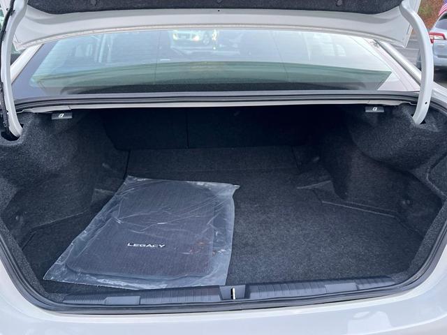 Photo of 2021 Crystal White Pearl Subaru Legacy
