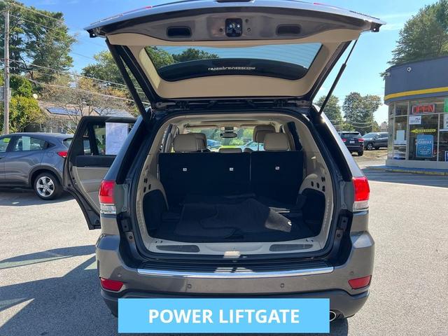 Photo of 2019 Granite Crystal Metallic Clearcoat Jeep Grand Cherokee