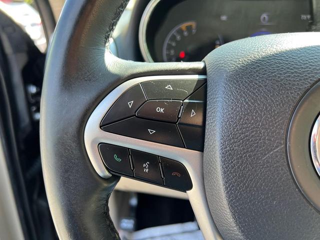 Photo of 2019 Granite Crystal Metallic Clearcoat Jeep Grand Cherokee