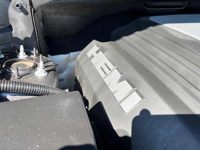 Photo of 2019 Granite Crystal Metallic Clearcoat Jeep Grand Cherokee