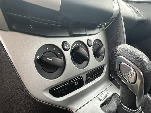 Photo of 2014 Tuxedo Black Metallic Ford Focus