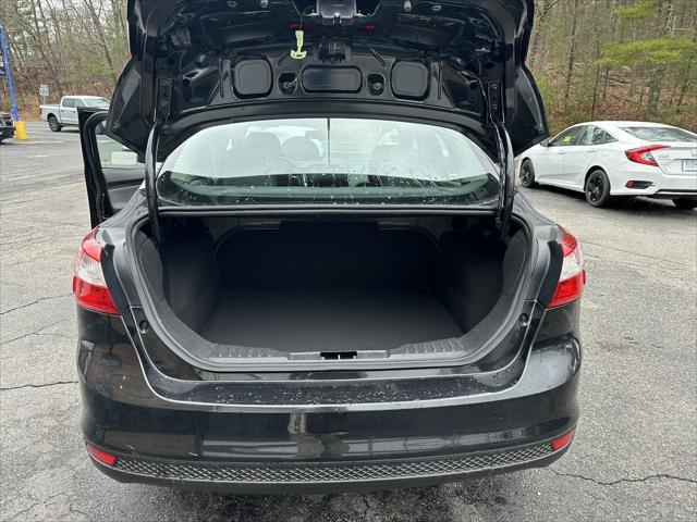 Photo of 2014 Tuxedo Black Metallic Ford Focus