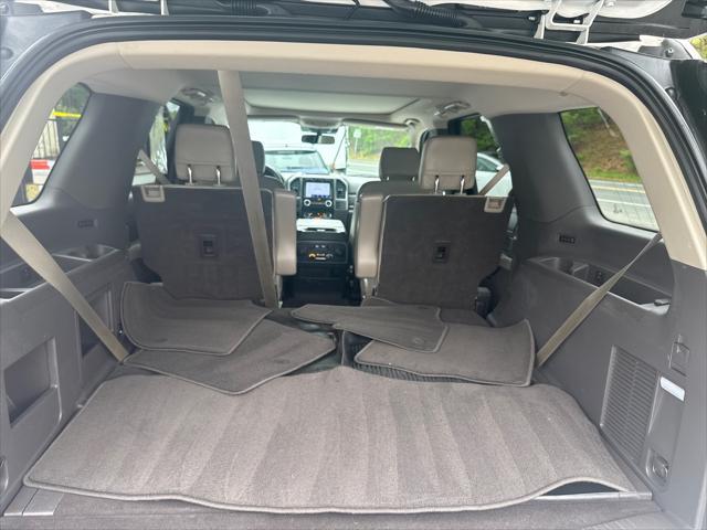 Photo of 2020 Star White Metallic Tri-Coat Ford Expedition