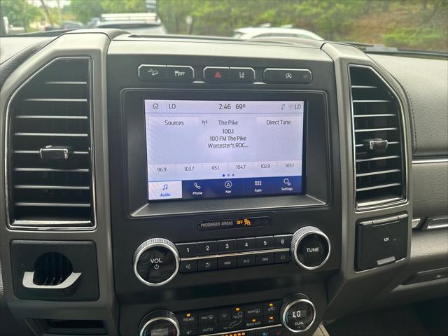 Photo of 2020 Star White Metallic Tri-Coat Ford Expedition