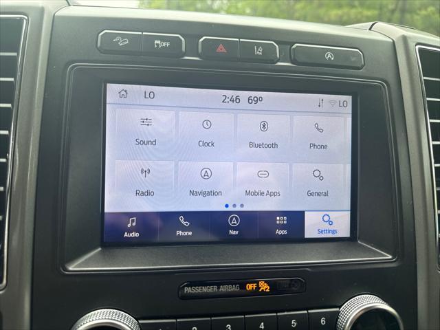 Photo of 2020 Star White Metallic Tri-Coat Ford Expedition