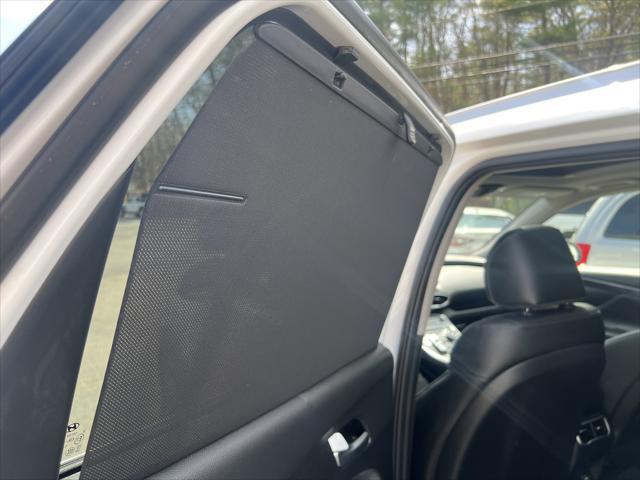 Photo of 2022 Quartz White Hyundai SANTA FE