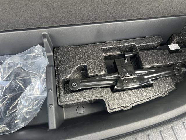 Photo of 2022 Quartz White Hyundai SANTA FE