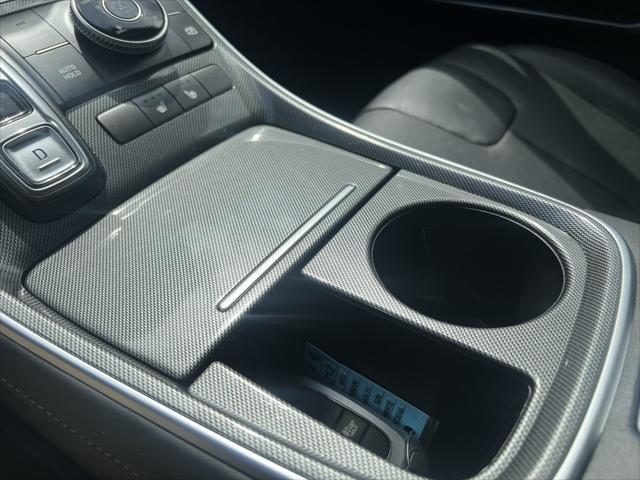 Photo of 2022 Quartz White Hyundai SANTA FE
