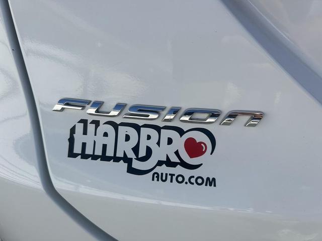 Photo of 2016 White Platinum Metallic Tri-Coat Ford Fusion
