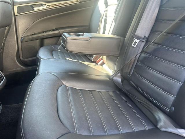 Photo of 2016 White Platinum Metallic Tri-Coat Ford Fusion