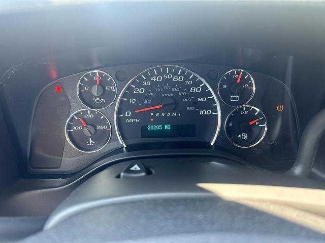 Photo of 2023 Summit White GMC Savana 2500