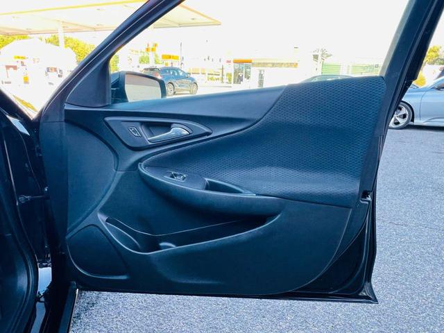 Photo of 2018 Mosaic Black Metallic Chevrolet Malibu