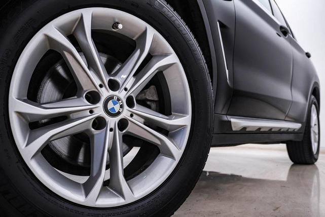 Photo of 2020 Jet Black BMW X3