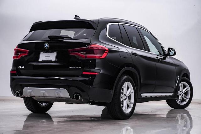 Photo of 2020 Jet Black BMW X3