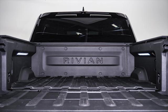 Photo of 2023 Forest Green Rivian R1T