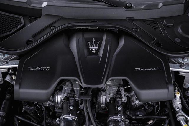Photo of 2024 Nero Assoluto Maserati GranTurismo