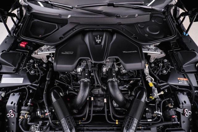 Photo of 2024 Nero Assoluto Maserati GranTurismo