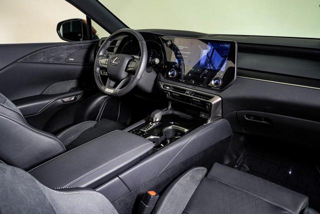 Photo of 2023 Copper Crest Lexus RX 350