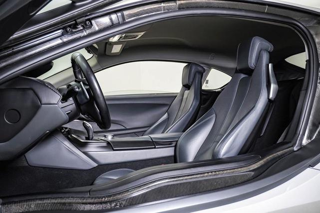Photo of 2020 Crystal White Pearl Metallic w/BMW i Frozen Blue BMW i8