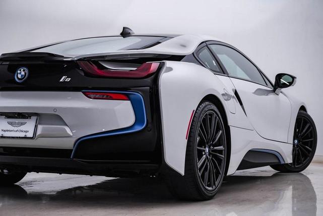 Photo of 2020 Crystal White Pearl Metallic w/BMW i Frozen Blue BMW i8