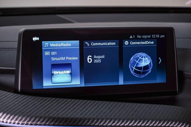 Photo of 2020 Crystal White Pearl Metallic w/BMW i Frozen Blue BMW i8